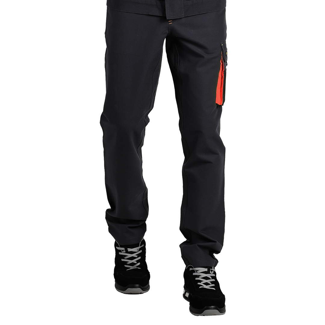 Model slika HAMMER STRETCH PANTS - Slika 1